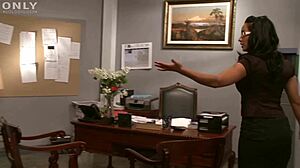 Isis Love Enjoys Foot Massage Before Intense Deep Cock Pounding