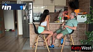 wife sneaks blowjob hubby cooks 😈🍆💦