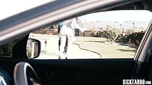 Zrela mačeha Lauren Phillips trdo jaha tiča najstničinega 18+ črnega fanta Isaiaha