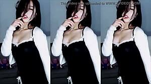 Wow! Cute Sexy Chinese Gái Nhảy Sung Dances Wild!