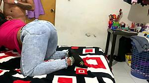 en el bus publico ligamos y le chupo el culo a mi amiga