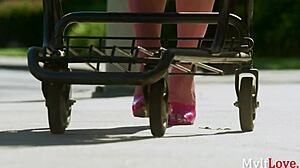 damn! her curves crave it mouth swallows everything deep