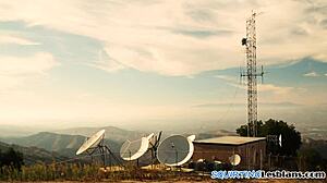 Dominant lesbo fingers tight babe to squirting orgasm close-up