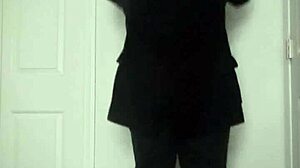 stretching arms like masturbating workout tease got you hard yet?