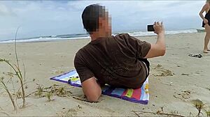 A fat dick wakes milf for beach anal 😈🍑