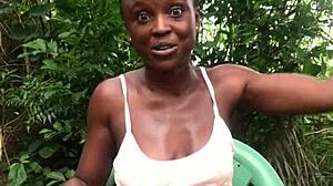 Crazybitch twerks sexy then flashes cute small 18+ saggy tits!