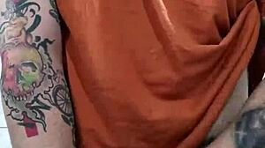 Josu� Hunts Madura for Hot Cum Explosion