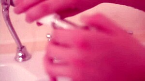 hey sweety Loreen, that bath fingering has your pussy dripping wet