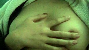 VIETNAM GIRL FLASHES TITS AND NIPPLES!