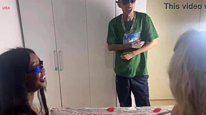 helyo and mih skinny blondes suck big cock menage?