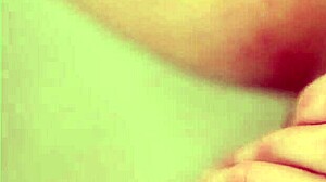 hey sweety Loreen, that bath fingering has your pussy dripping wet