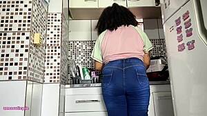 curvy ebony housewife farts in tight jeans