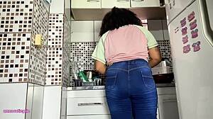 curvy ebony housewife farts in tight jeans