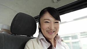 初撮り六十路妻原田京子が再びミルクまみれ3Pスプラッシュクリームパイ