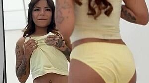 Latina Culona Michy Pérez Seduces Torbe and Swallows All His Semen!