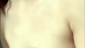 VIETNAMESE PUSSY HORNY FROM FILTHY SEX VID TOO MUCH!