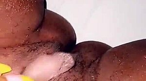 you know this squirting pussy with huge clit i crave licking