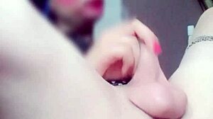  linda jovencita caliente gets anal toy penetration ladyboy solo 🔥🍑