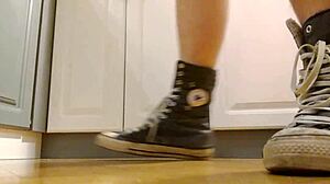 i can't stop rubbing my fat ass in converse sneakers