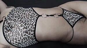 Big Boob Desi Slut's Leaked Hotel Vid Teases Boyfriend's Dirty Secrets