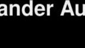 Adoro sborrare forte su cazzo grosso in piano! Geme e sborra!