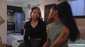 Ebony Shemale Valeria Atreides Pounds Girlfriend Hard