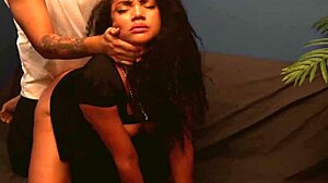 mi mejor amiga no sabe lo rico que follamos!