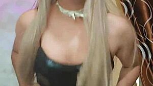 hot latex transsexual rica bebe teases hard 😈💋