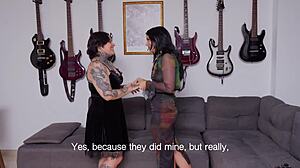 my photographer licks my wet pussy cuz i got no cash... first girl on girl!