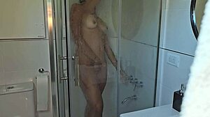 Stepmom masturbates seductively in shower