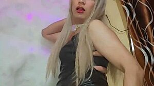 hot latex transsexual rica bebe teases hard 😈💋