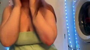 ウェブカム激アナルフィストガン突き！