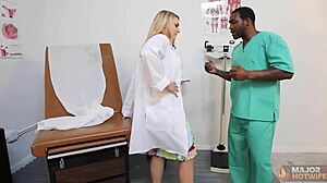 Curvy Blonde Joslyn Jane Drills Pussy On Doctor Rome Major's BBC