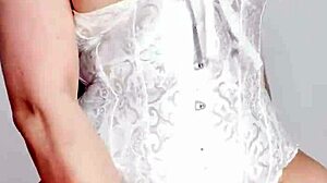 colombian latina stepmom cameltoe pussy drips in leggings masturbating for stepson