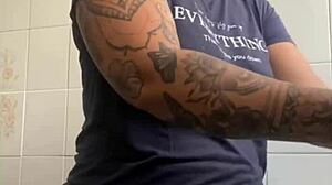 would you dive into this huge pussy or grossed out by big snatch?