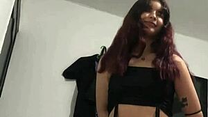 Wchodzę do łóżka brata po ssanie jego wielkiego kutasa