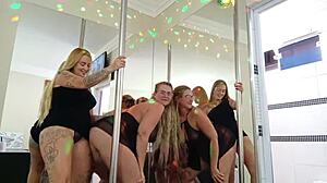 tia wanna rub hot blonde asses with niece like sluts?