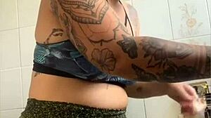 wife films cooking vids but flashes her swollen pussy online...