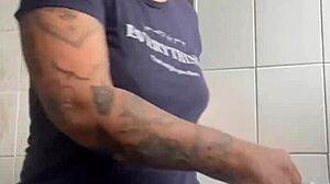 would you dive into this huge pussy or grossed out by big snatch?