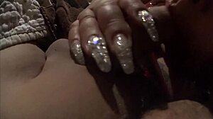 ¡Mi Esposa Uñas Largas Mamando Polla Dura Sin Parar!