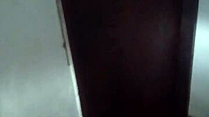 real sexo trio con hermanastra y novia en cama 😈🍑👭