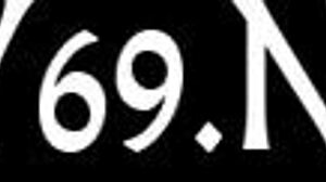 playgirl teases tight pussy with solo toy play