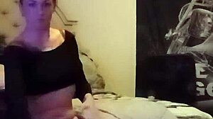 naughty nodia teases her sexy lesbian curves