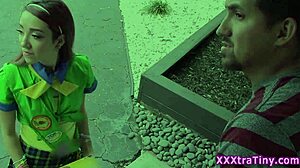 petite teen slurps huge cock hungrily! 🍆😛