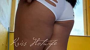 hey gym buddy, check my naughty short shorts