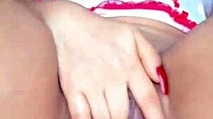 latina masturbates solo sexy webcam squirt 💦😈