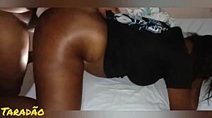 socando na preta de quatro com ebony anal