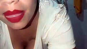 gostosa dances sensually teasing her sexy curves everywhere