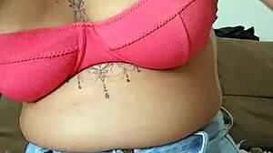 quero esfregar pés no pau até gozar!