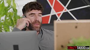 dominant jewelz blu's big ass fucks two monster cocks threesome 😈🍑💦